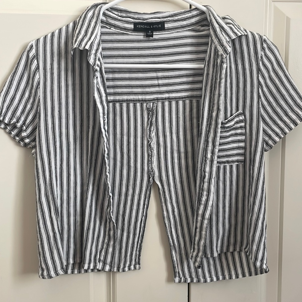 Kendall & Kylie grey striped button up